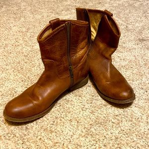 Size 8 FRYE Ankle Boots